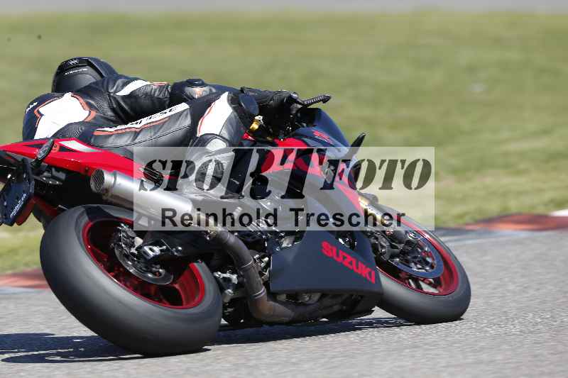 /43 08.08.2025 Discover the Bike ADR/Race 3 rot/34